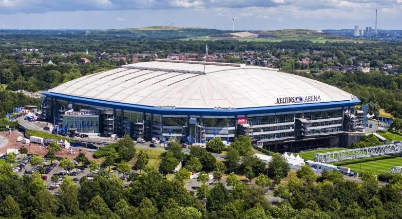 Holtan találtak egy férfit a focistadion mosdójában, a rendőrség nyomozást indított