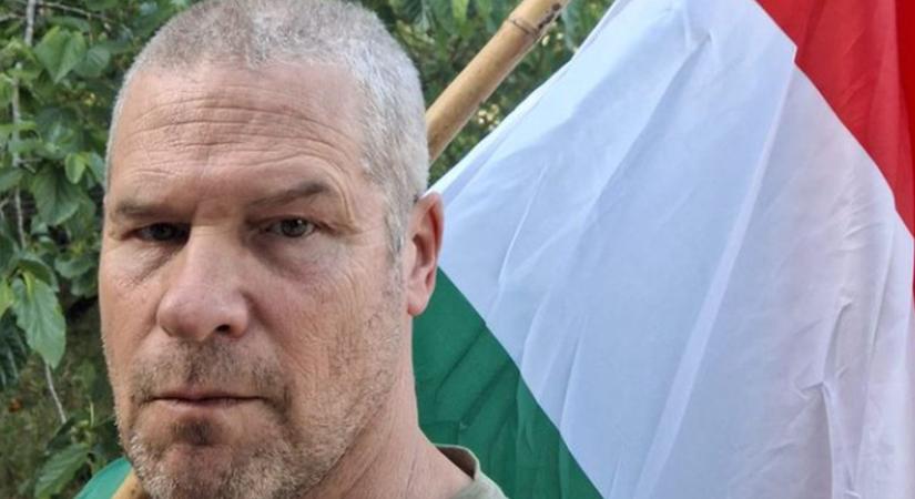 Palesztin zászlónak nézték a magyart, ezért elkobozták