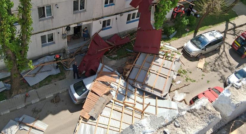 Lezuhanó tető oltotta ki egy ember életét