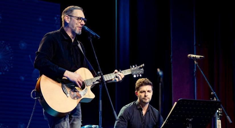 Öt hangszer és két zenész: a döntőig meneteltek a versünnepen a soproni művészek