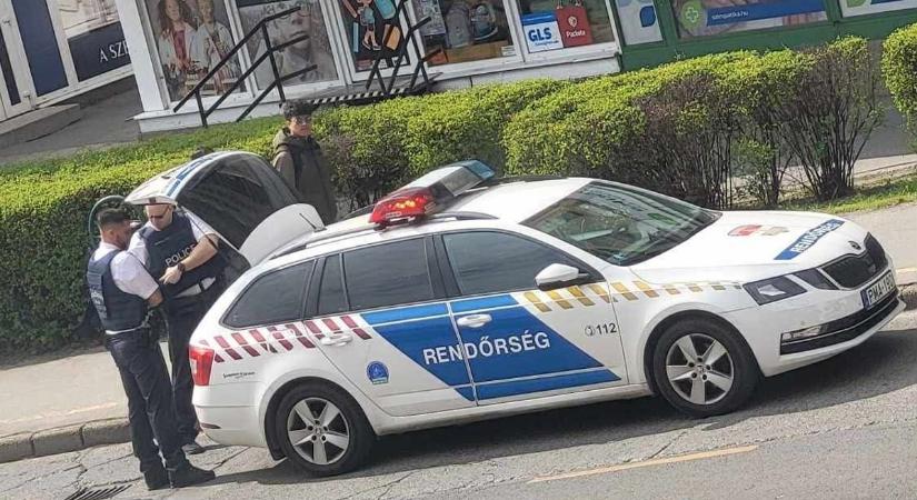 Nyomoz a rendőrség: egy francia férfi ólálkodik Pécsen, errefelé menekülhet