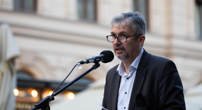 „Nagyszerű...” – Megjött Hadházy Ákos véleménye arról, hogy Orbán Viktor nem veszi fel a mandátumát