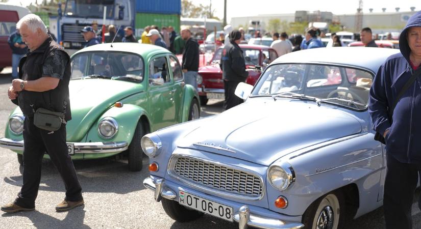 Krómcsillogás és nosztalgia a debreceni Monostorpályi úton – fotókkal, videóval