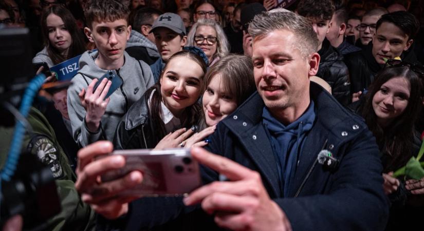 Nem múló lázadás: tartós lehet a fiatalok politikai ébredése