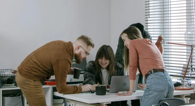Fordulat a munkaerőpiacon: már nem a diploma a legnagyobb ütőkártya