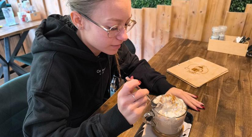 Ezért ne kávézzon rögtön felkelés után - dietetikus árulta el, miért veszélyes