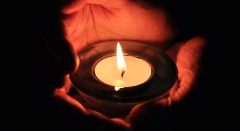 Tragédia: elhunyt a motoros, aki személyautóval ütközött a 76-oson