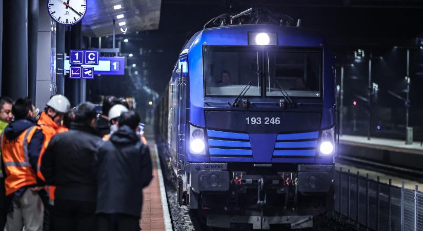 Szerb közlekedési miniszter a Budapest-Belgrád vonalról: Az utasforgalom megindítása kizárólag a magyar félen múlik