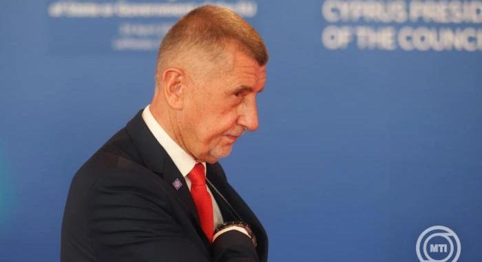 Csehország az idén nem teljesíti NATO-kötelezettségét a védelmi kiadások terén