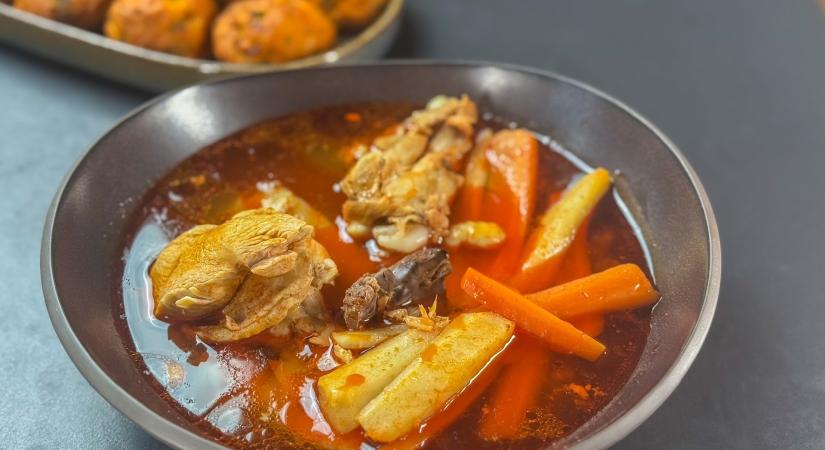 Magyarpolányi csirkebecsinált leves