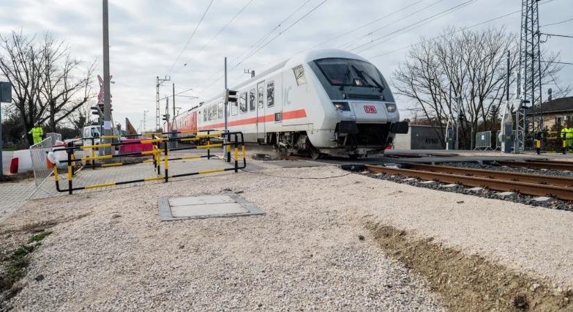 Már csak a magyar félen múlik a Budapest-Belgrád megnyitása a szerb közlekedési miniszter szerint