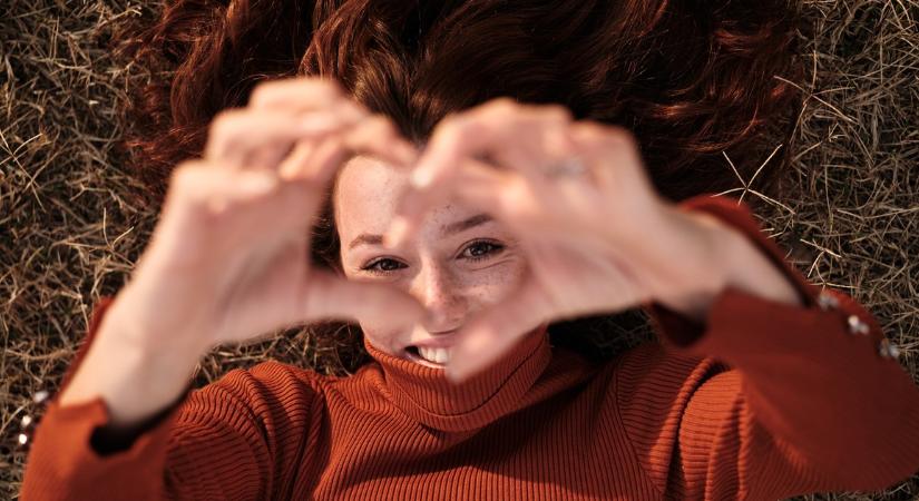 Heti szerelmi horoszkóp: a Bikára elsöprő szenvedély, a Halakra fájdalmas szakítás, a Bakra váratlan vallomás vár