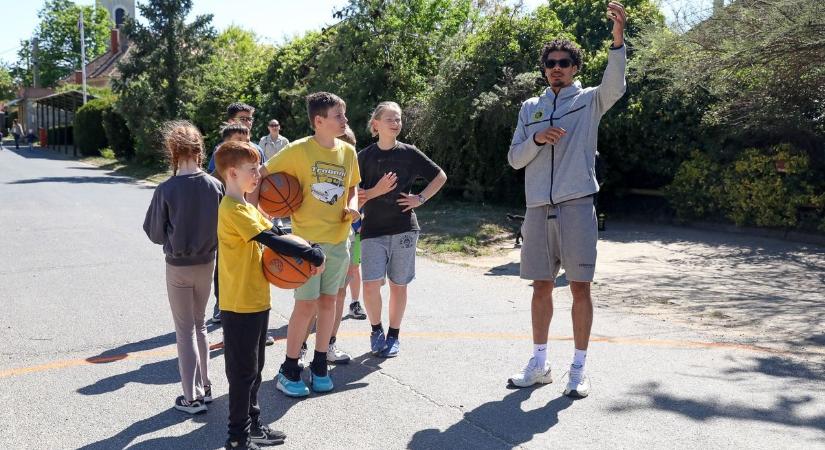 A Falco is ott volt a Herényi Virágúton - fotók