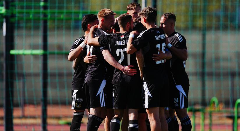 Labdarúgó NB III: kiütéses győzelmet aratott a DEAC, kikapott a kis Loki