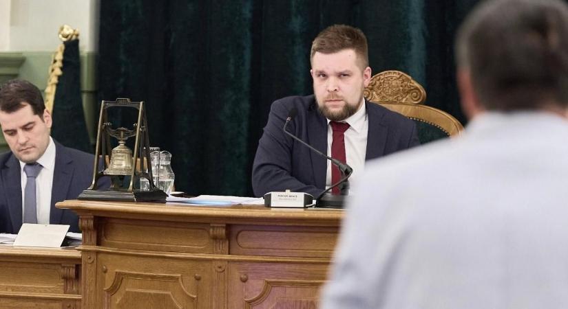 Az Országgyűléshez fordul a győri közgyűlés