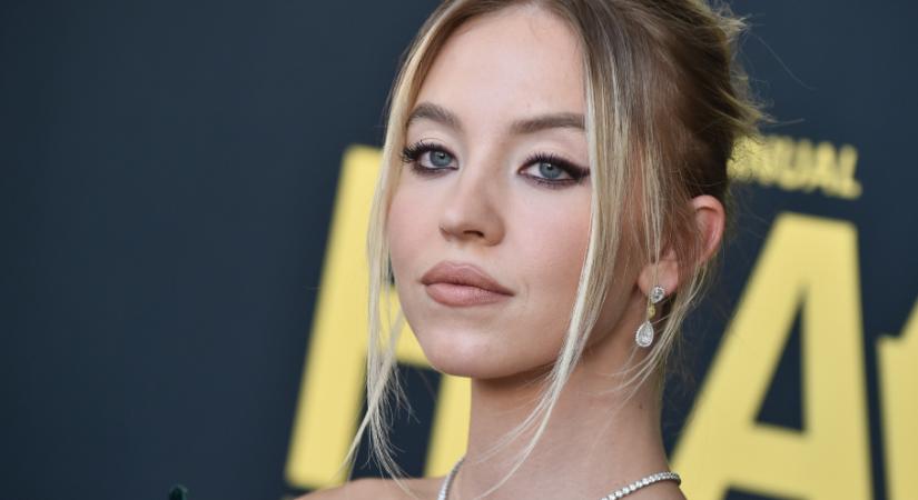 Kiderült, ezért vágták ki Sydney Sweeney cameóját Az ördög Pradát visel 2-ből