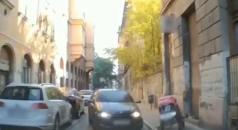 Szándékosan ütötte el a biciklis futárt, a bíróság örökre eltiltotta első fokon a vezetéstől