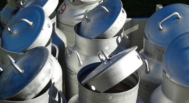 Agrárközgazdasági Intézet: a nyerstej és a vágósertés ára csökkent, a tojás drágult márciusban