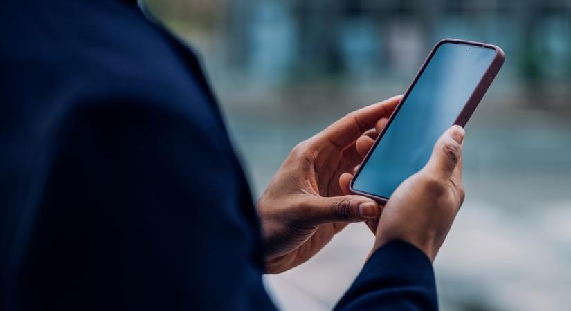 Rejtett Android-beállítás, amely eltünteti a reklámokat, gyorsítja a mobilt és kíméli az akkumulátort: pár perc alatt, így kell bekapcsolni