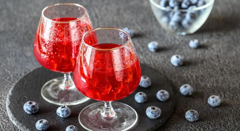 Újra hódít az ősi fogyókúrás ital: éjszaka égeti le rólad a kilókat