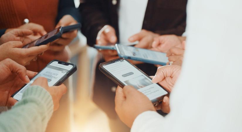 Lehallgat minket a mobilunk? A helyzet rosszabb, mint gondolná