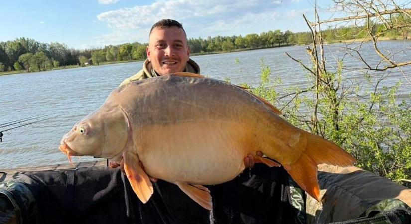 Görbült a bot rendesen: Ön látta már, mit fogtak? (sok fotó)