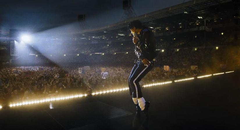 „Az életben vagy győztes leszel, vagy vesztes!” – a Michael Jackson-mozi viszont a langyos középszert is alig súrolja