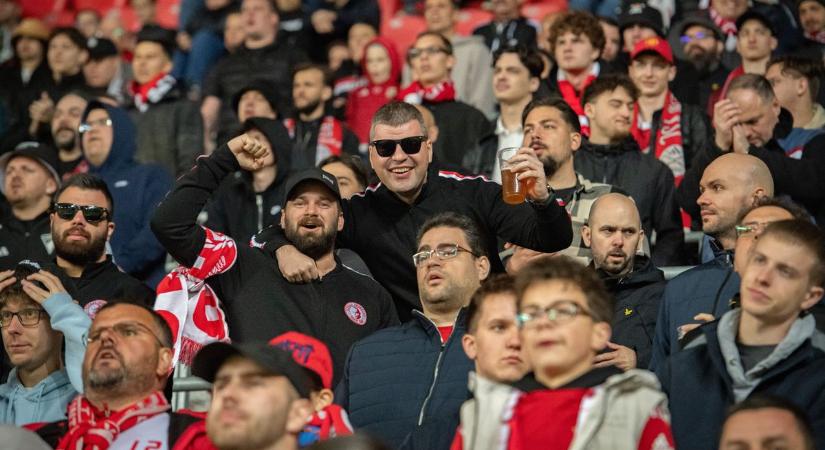 Szurkolói fotókon a DVSC-Győr vasárnap esti összecsapása!