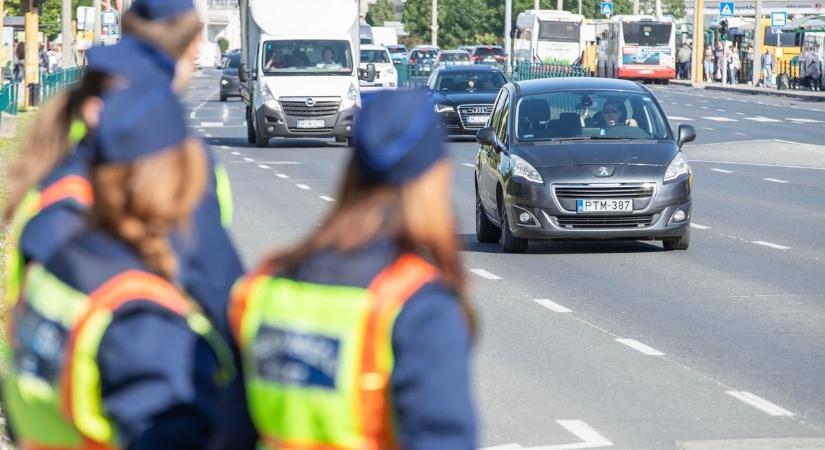 200 ezer forintra is büntethet a rendőr, ha ez a két dolog hiányzik az autódból