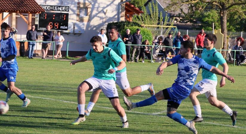 Gólok, kiállítás és Tengelic-siker a csúcsrangadón (galéria)