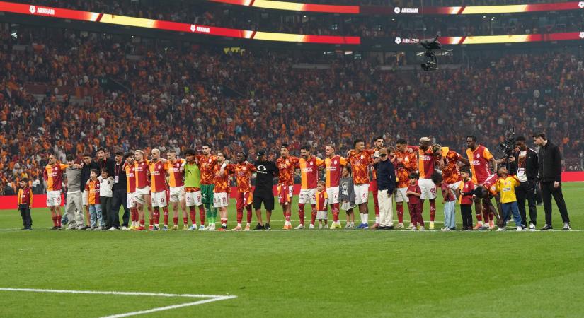 Sallai zseniális becsúszással járult hozzá a fergeteges derbigyőzelemhez, karnyújtásnyira kerültek az aranytól - videó