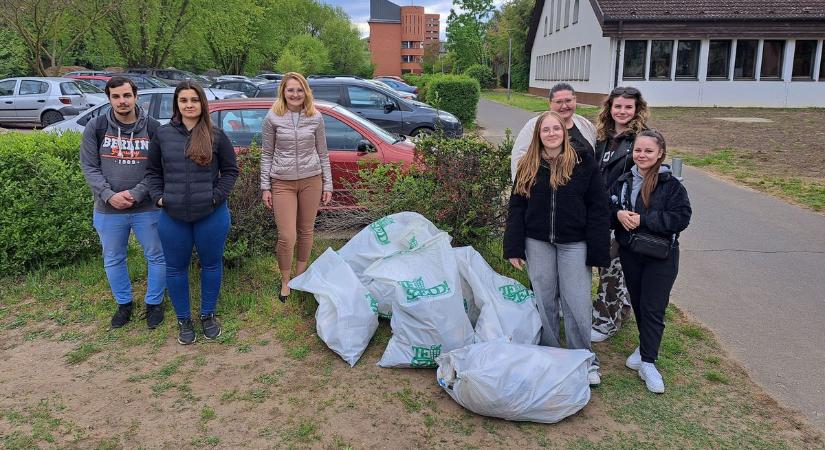 Hulladékgyűjtési akciót szervezett a Nyíregyházi Egyetem