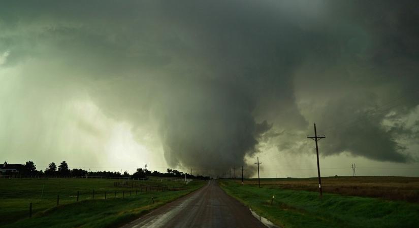 Brutális tornádó csapott le Texasban, emberéleteket is követelt – videók