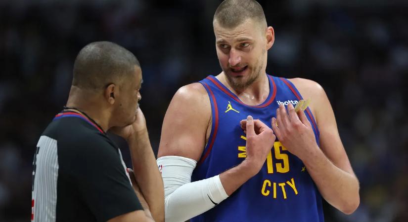 Vesztes meccs után lopták el Jokics gatyáját