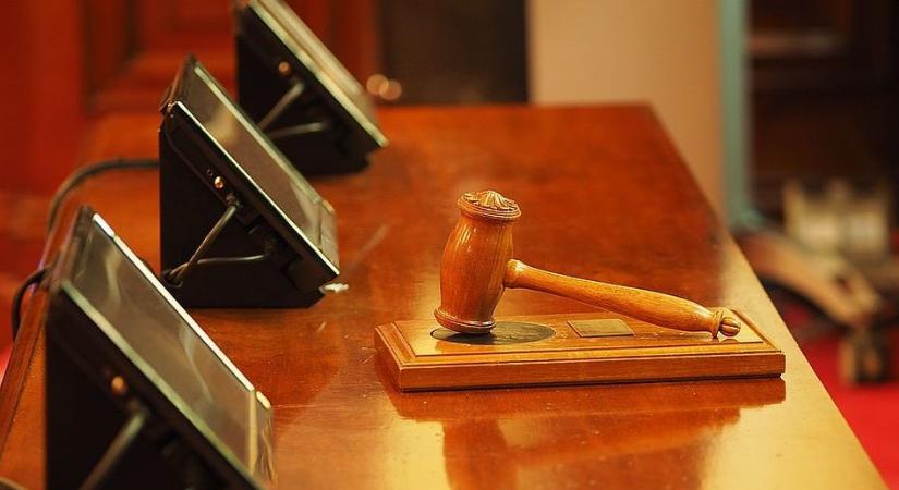 Sztrájkolnak az igazságügyben