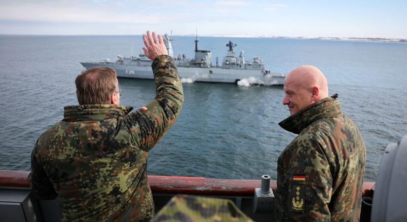 Átsodródott egy lerobbant NATO-hajó Oroszország vizeire