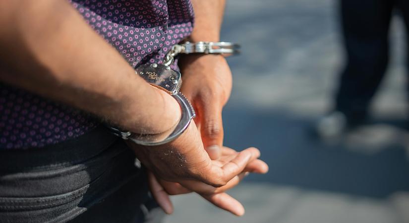 Elfogtak Németországban egy magyar csalót, aki ellen tíz elfogatóparancs volt érvényben