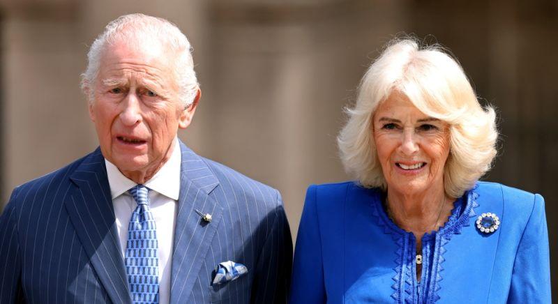 III. Károly kockáztat: Donald Trumphoz utazik hétfőn