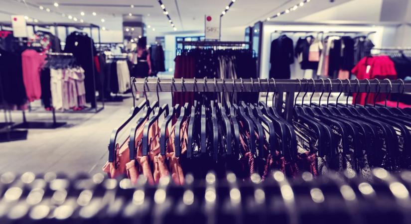 Az iráni háború az olcsó ruháknak is véget vet