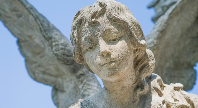 Derült égből villámcsapás: csodálatos énekesnő halálhírével indul a hét