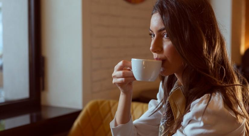 Feltárták a nagy titkot: ezért hat másképp a szervezetedre a sima és a koffeinmentes kávé
