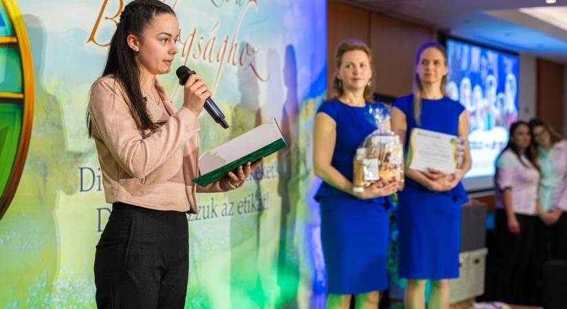 Sajtóközlemény: Győr-Moson-Sopron vármegyei diákok is kiálltak az iskolai bántalmazás ellen - fotók