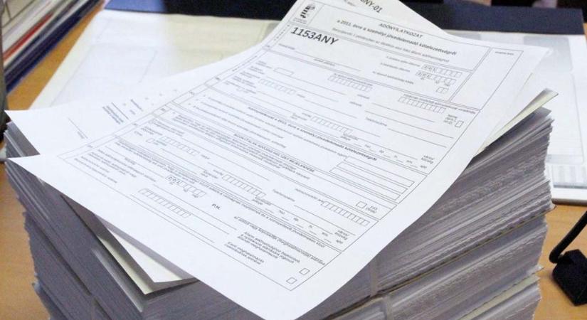 Jó hírt közölt az egyéni vállalkozókkal a NAV