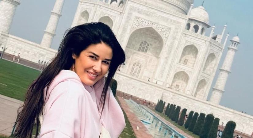 Singh Viki: „40 felett is van élet” – Elképesztő formában van az énekesnő