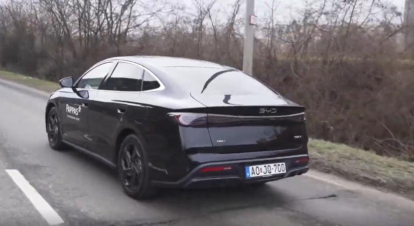 Palik Laciék kínai autót teszteltek: ilyennek találták a BYD Seal 6-ot