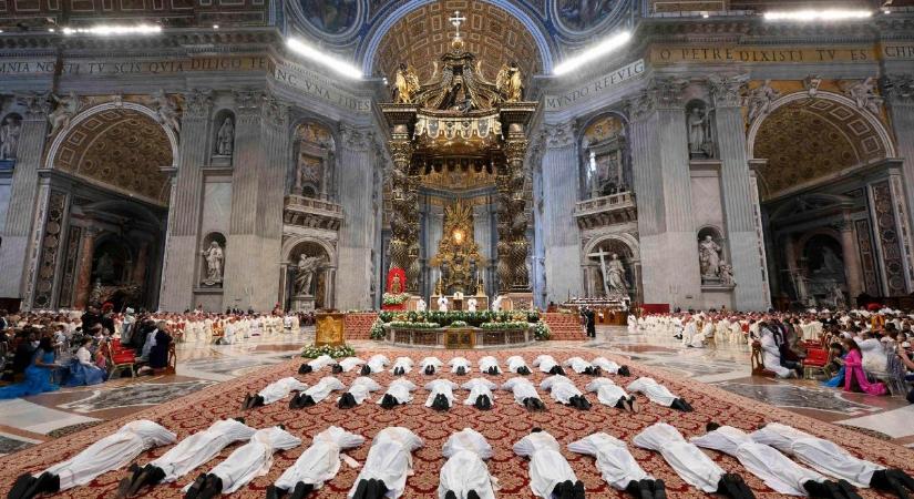 XIV. Leó pápa üzenete a Hivatások 63. Világnapjára: Fedezd fel Isten ajándékát magadban!