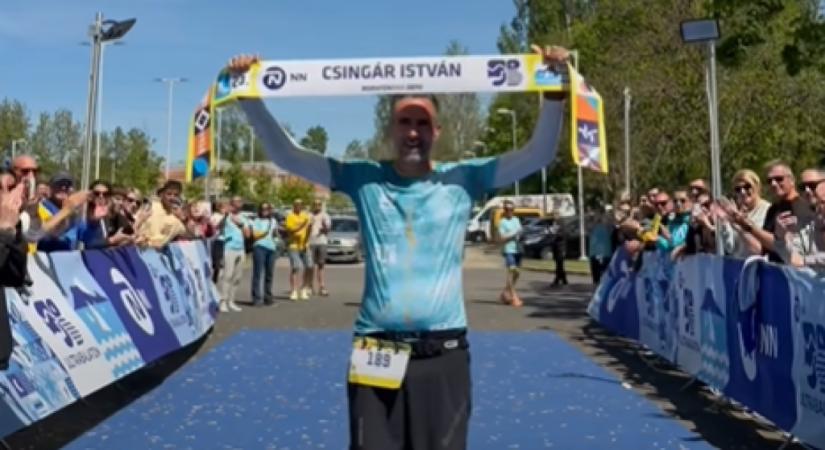 Emberfeletti: öten kétszer is körbefutották a Balatont