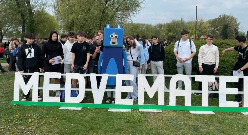 Ők lettek a legjobbak a technikumok között – nyíregyházi diákok a Medve Matekon