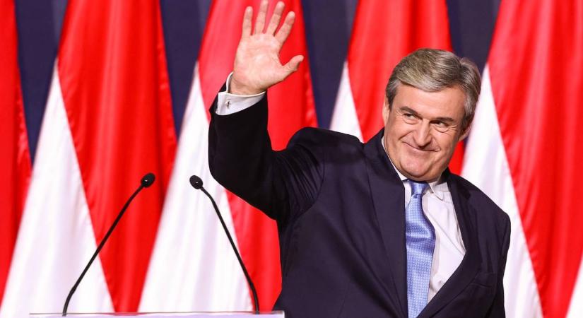 Megszületett Kapitány István első unokája, trendi nevet kapott a pici