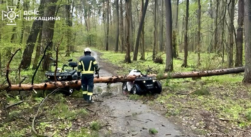 Három ember halt meg Ukrajnában a szélsőséges időjárás miatt